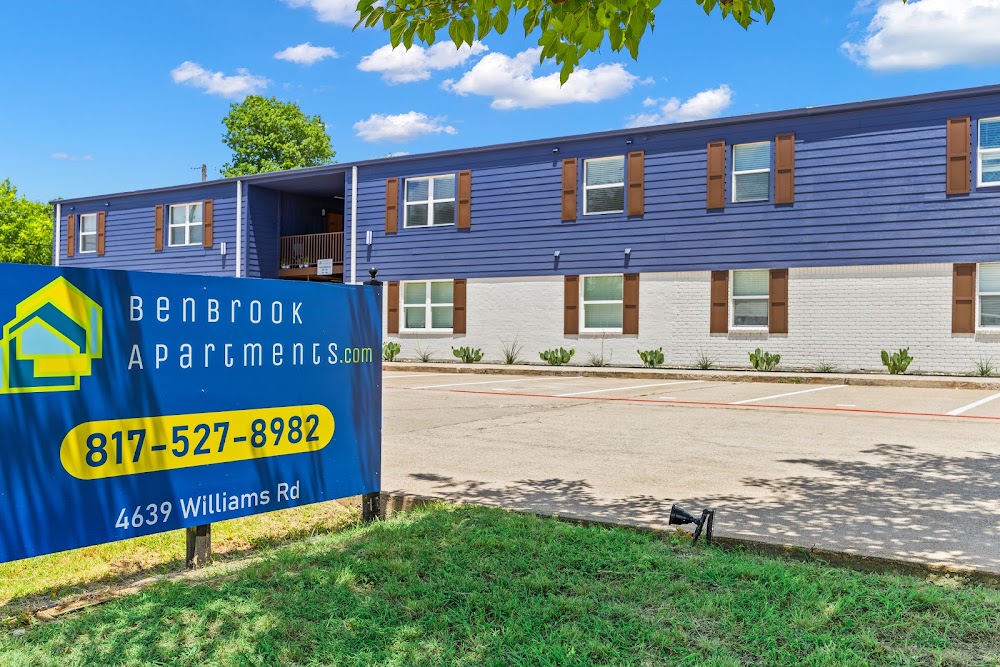 Benbrook Apartments