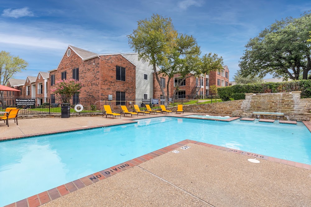 Sterling Crest Apartments