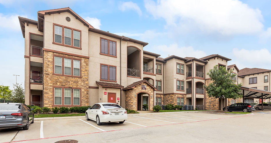 Junction Crossing Apartments