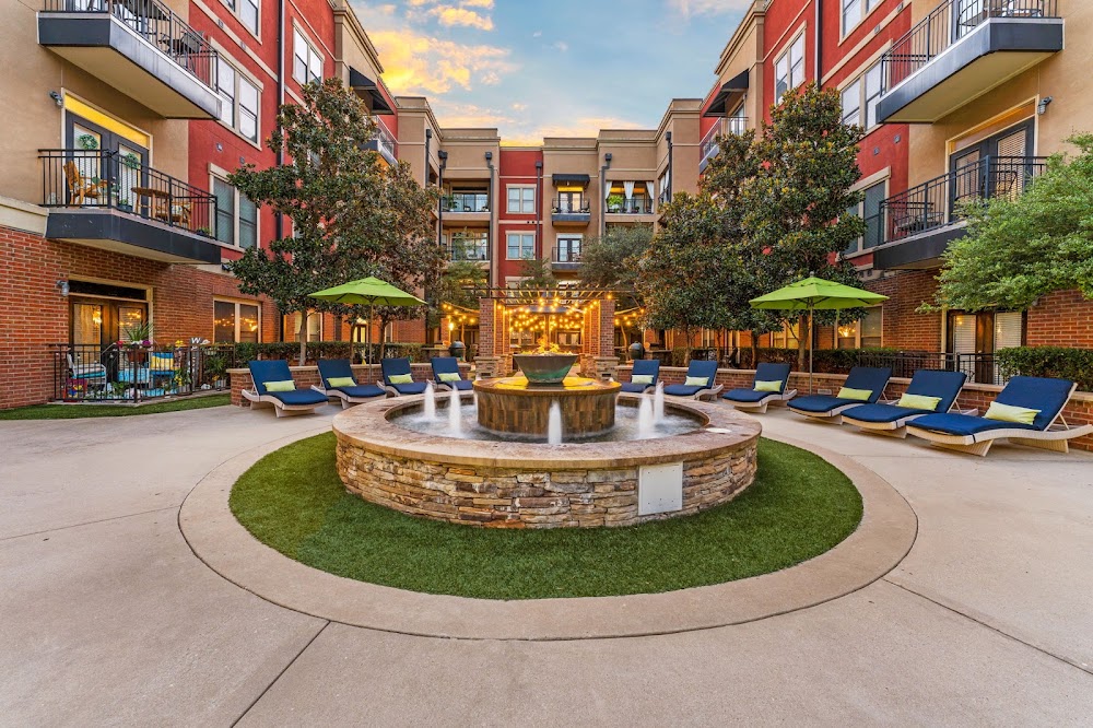 Resort at 925