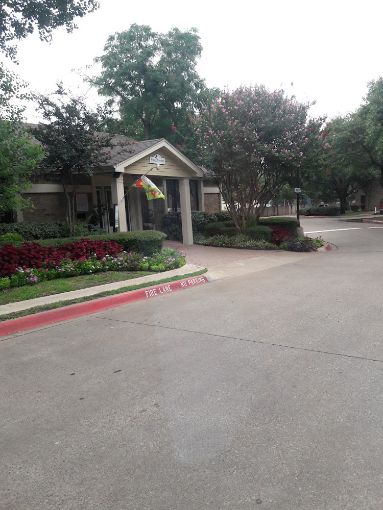 Hulen Gardens