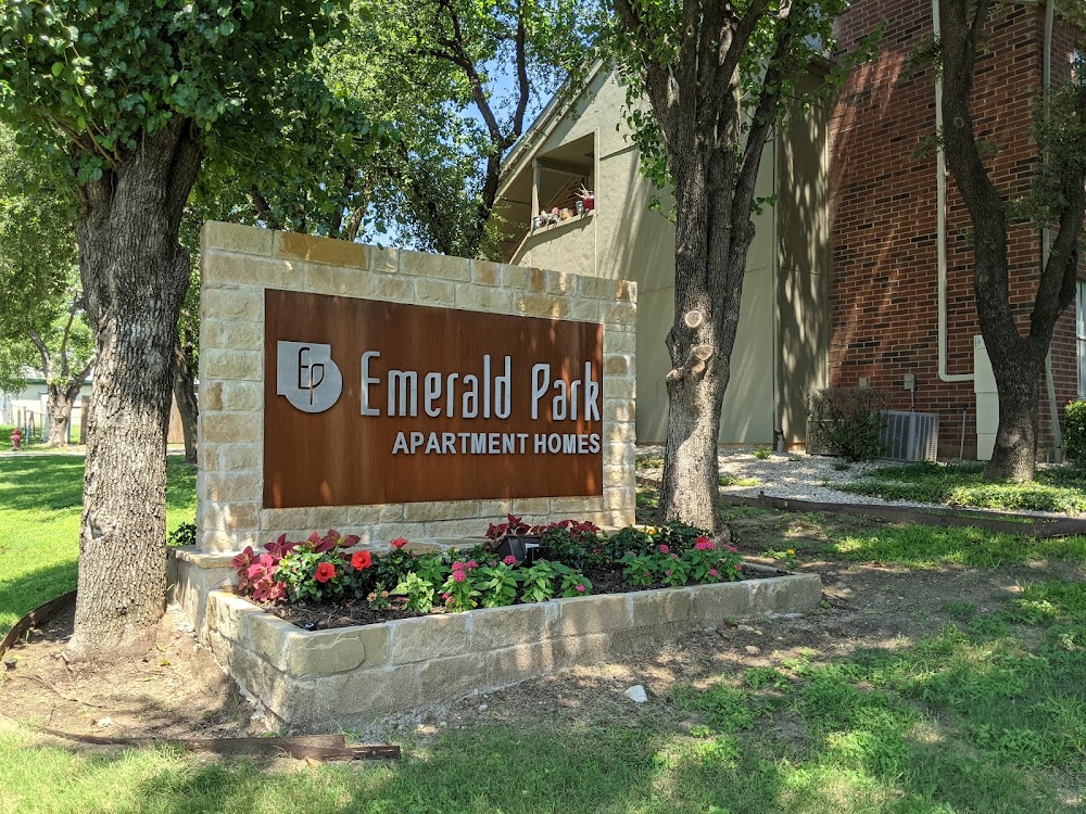 Emerald Park Apartment Homes