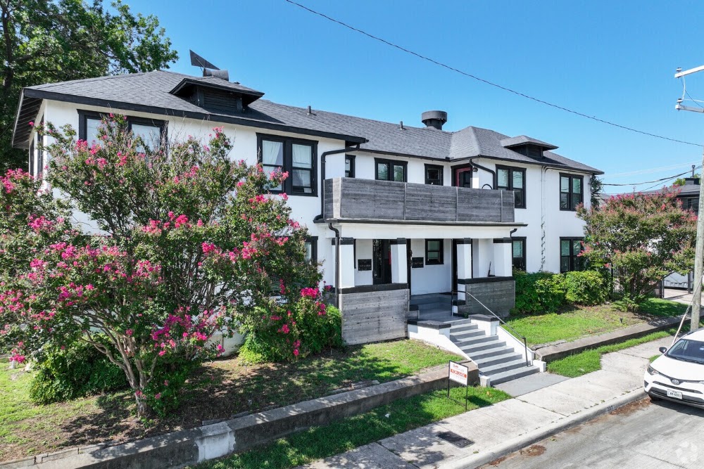 Leuda May Apartments